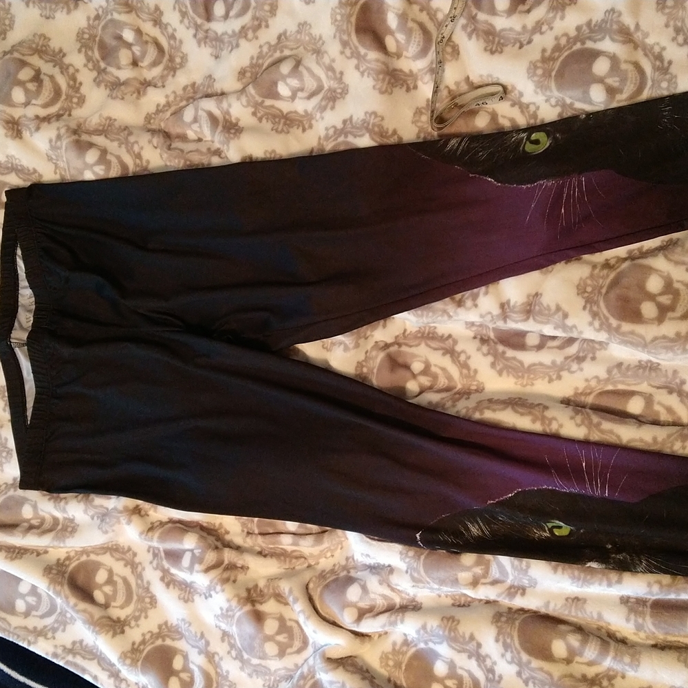 Black Cat black and purple leggings xl